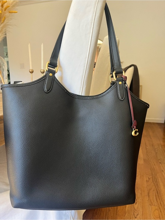 Coach Handbags - Coach Leather Tote Bag with gold tone hardware